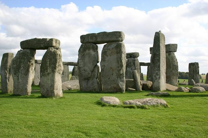 Salisbury - Stonehenge - Bath from London or Port Southampton  - Photo 1 of 25